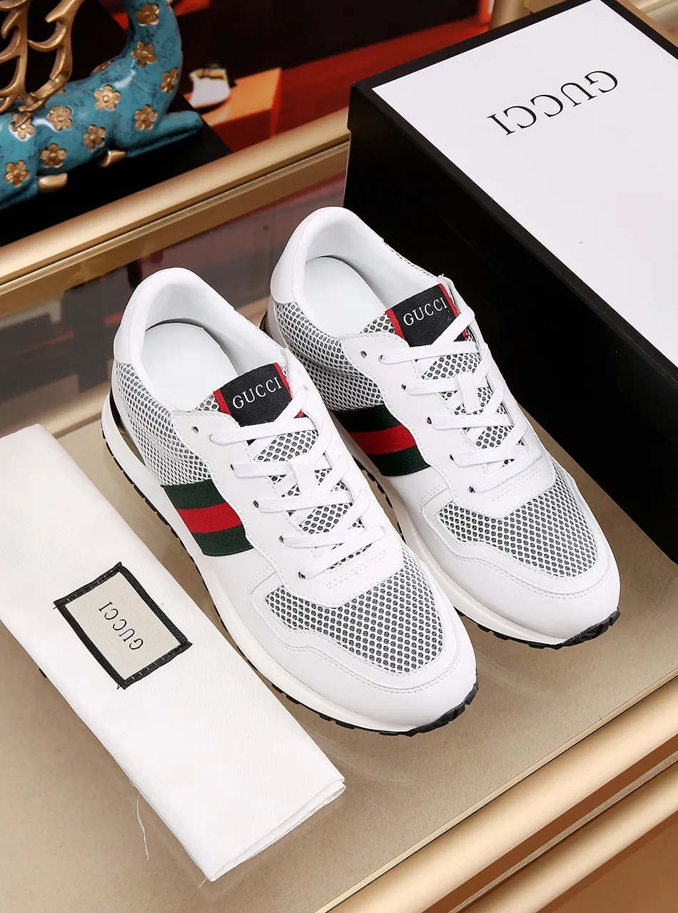 Factory price: 400💰 (GUCCI) The latest summer model from the official website🎁🎁casual and fashionable men's shoes👟, hot style💥The version is simple and elegant, exclusive for trendy men, trendy mesh fabric ➕The inner lining is made of sheepskin, soft and comfortable, black and white two-color optional, code number: 38-44, customized 45